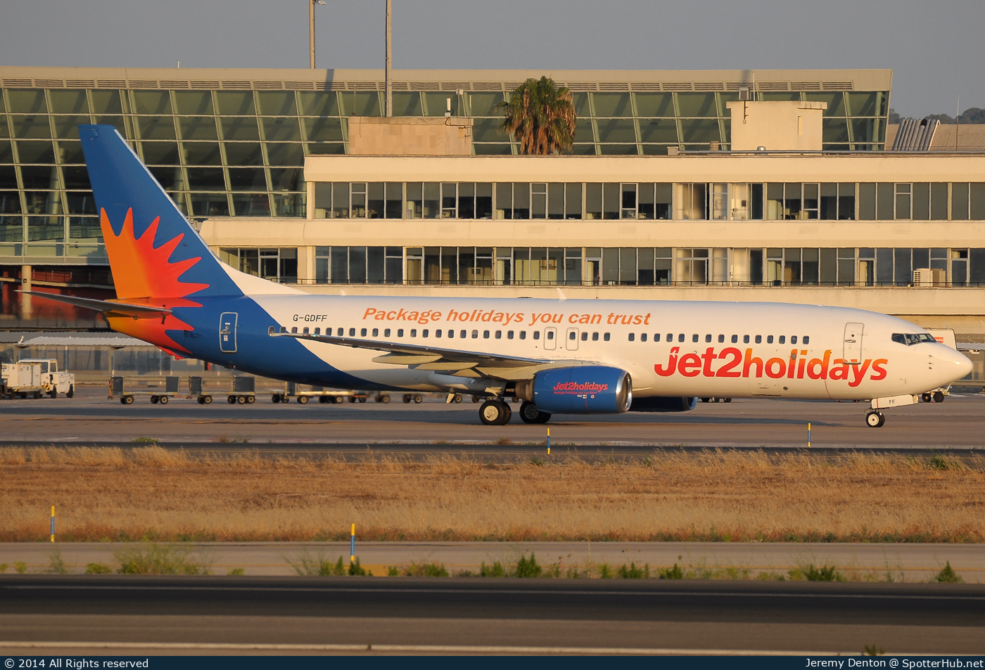 Photo of G-GDFF - Boeing 737-85P operated by Jet2