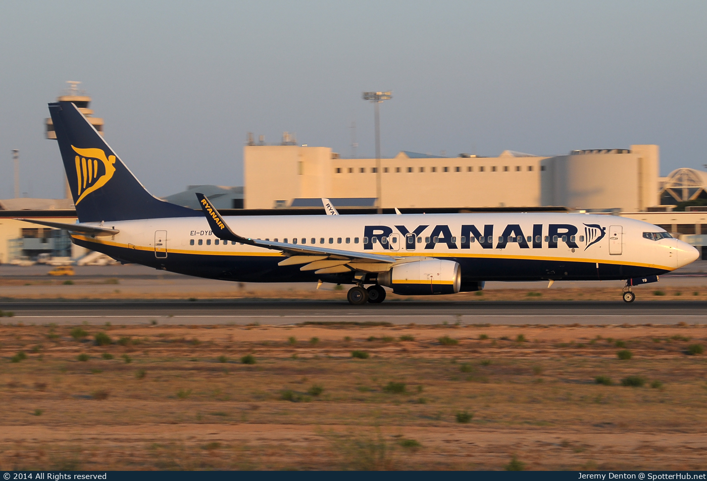Photo of EI-DYB - Boeing 737-8AS operated by Ryanair