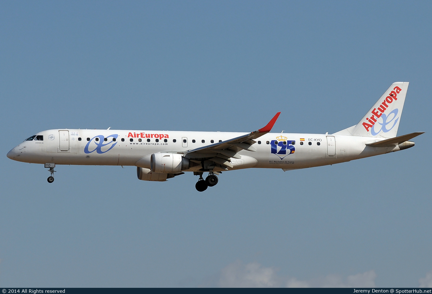 Photo of EC-KYO - Embraer ERJ-195LR operated by Air Europa