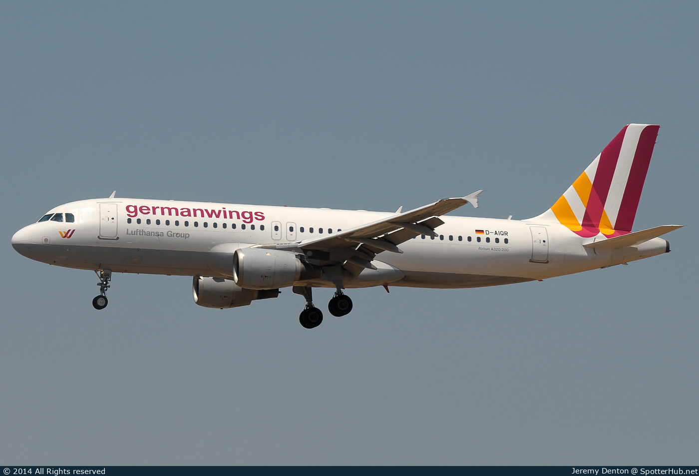 Photo of D-AIQR - Airbus A320-211 operated by Germanwings