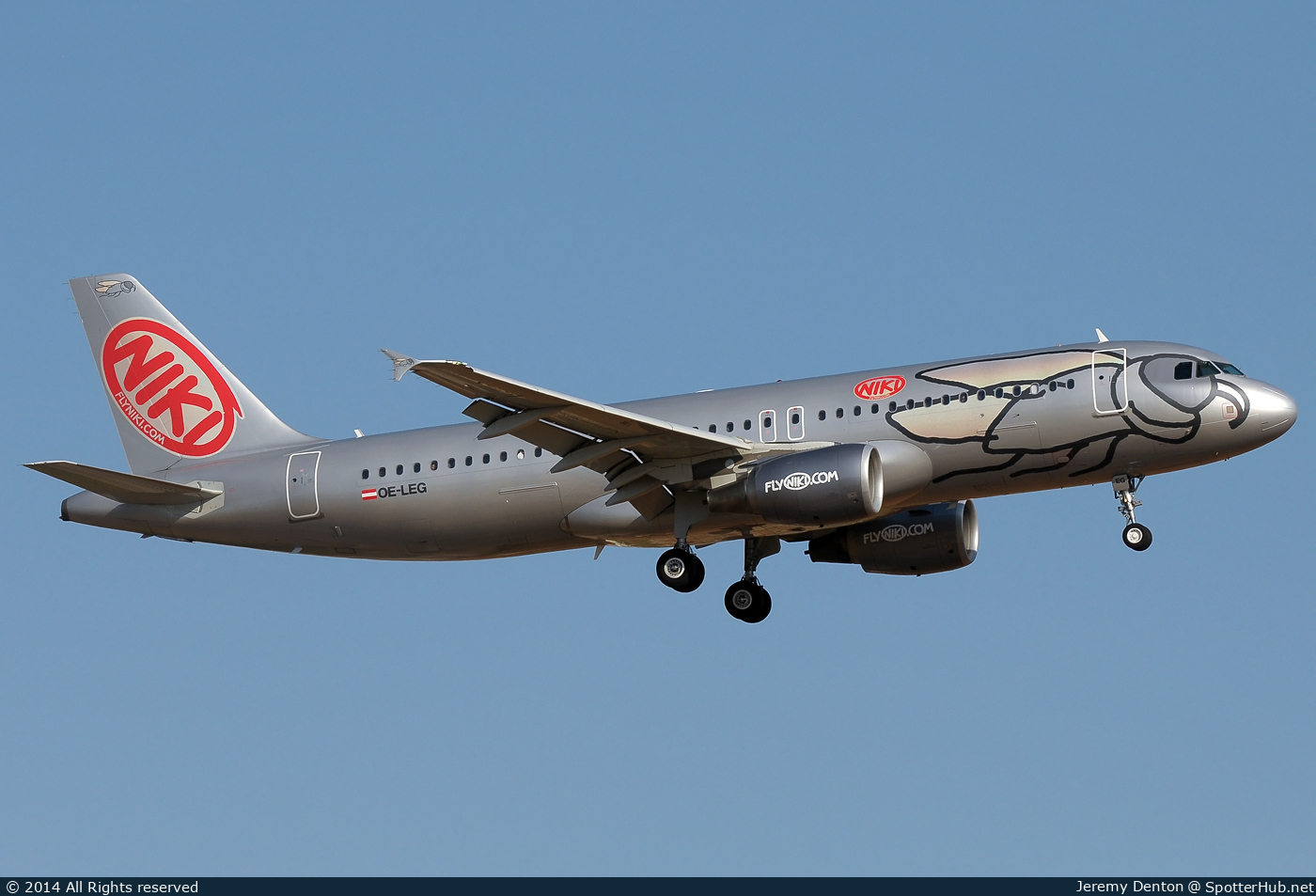 Photo of OE-LEG - Airbus A320-214 operated by Niki