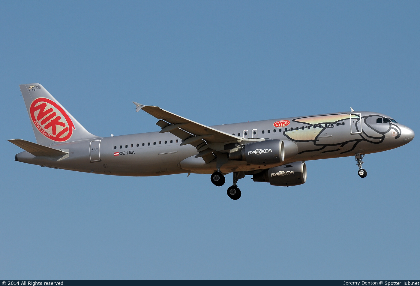 Photo of OE-LEA - Airbus A320-214 operated by Niki