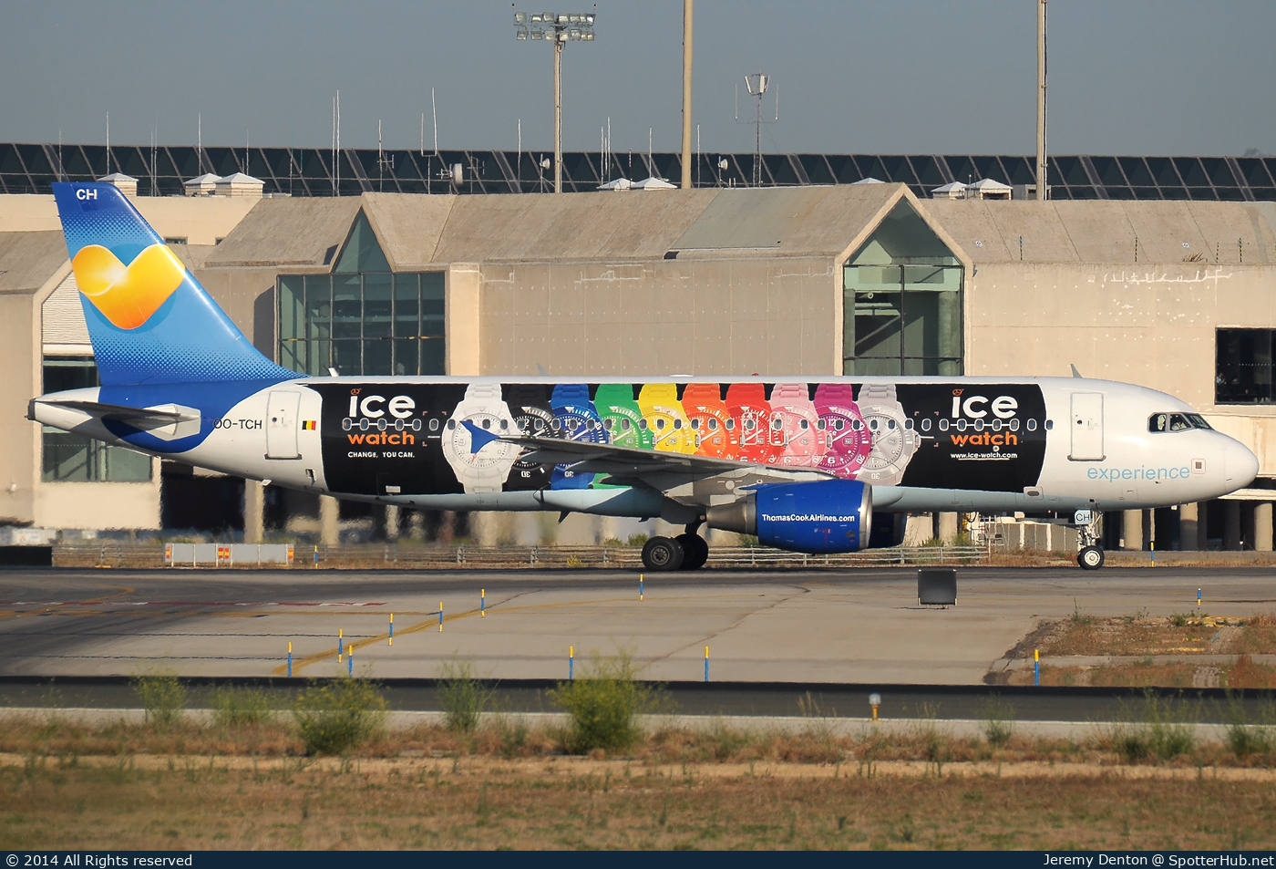 Photo of OO-TCH - Airbus A320-214 operated by Thomas Cook Airlines Belgium