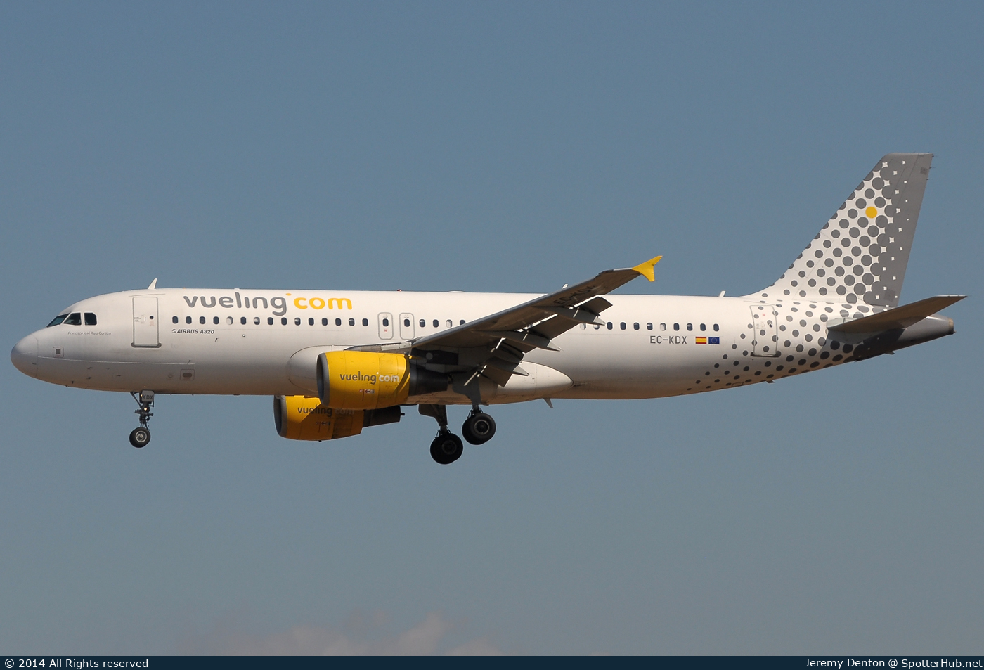 Photo of EC-KDX - Airbus A320-216 operated by Vueling