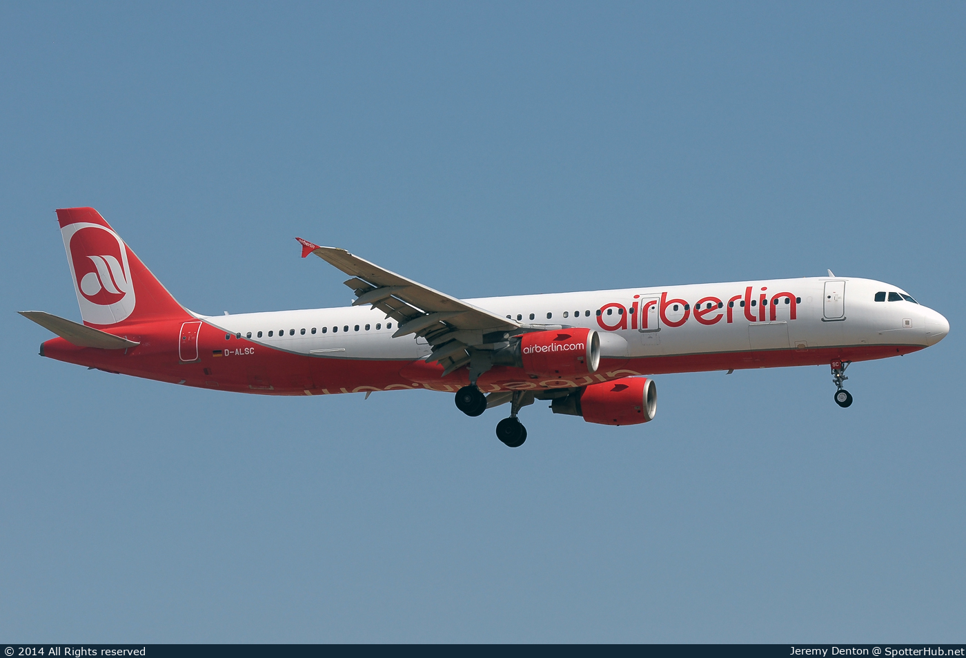 Photo of D-ALSC - Airbus A321-211 operated by Air Berlin