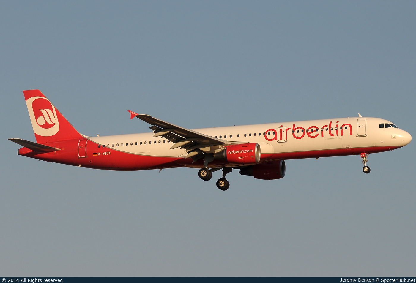 Photo of D-ABCK - Airbus A321-211 operated by Air Berlin