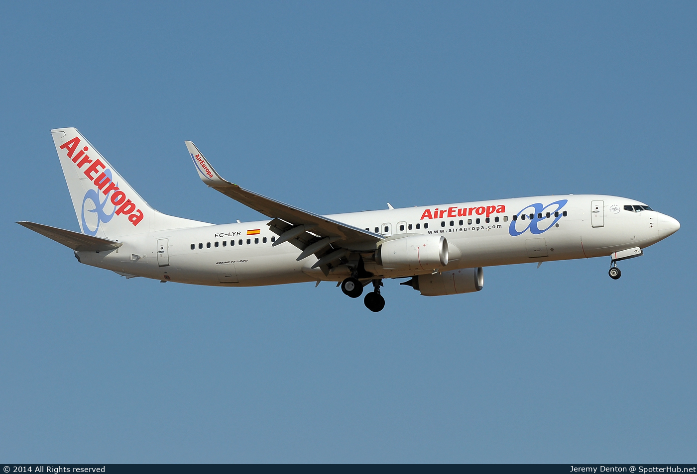 Photo of EC-LYR - Boeing 737-85P operated by Air Europa