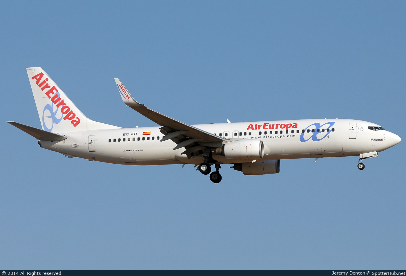 Photo of EC-IDT - Boeing 737-86Q operated by Air Europa
