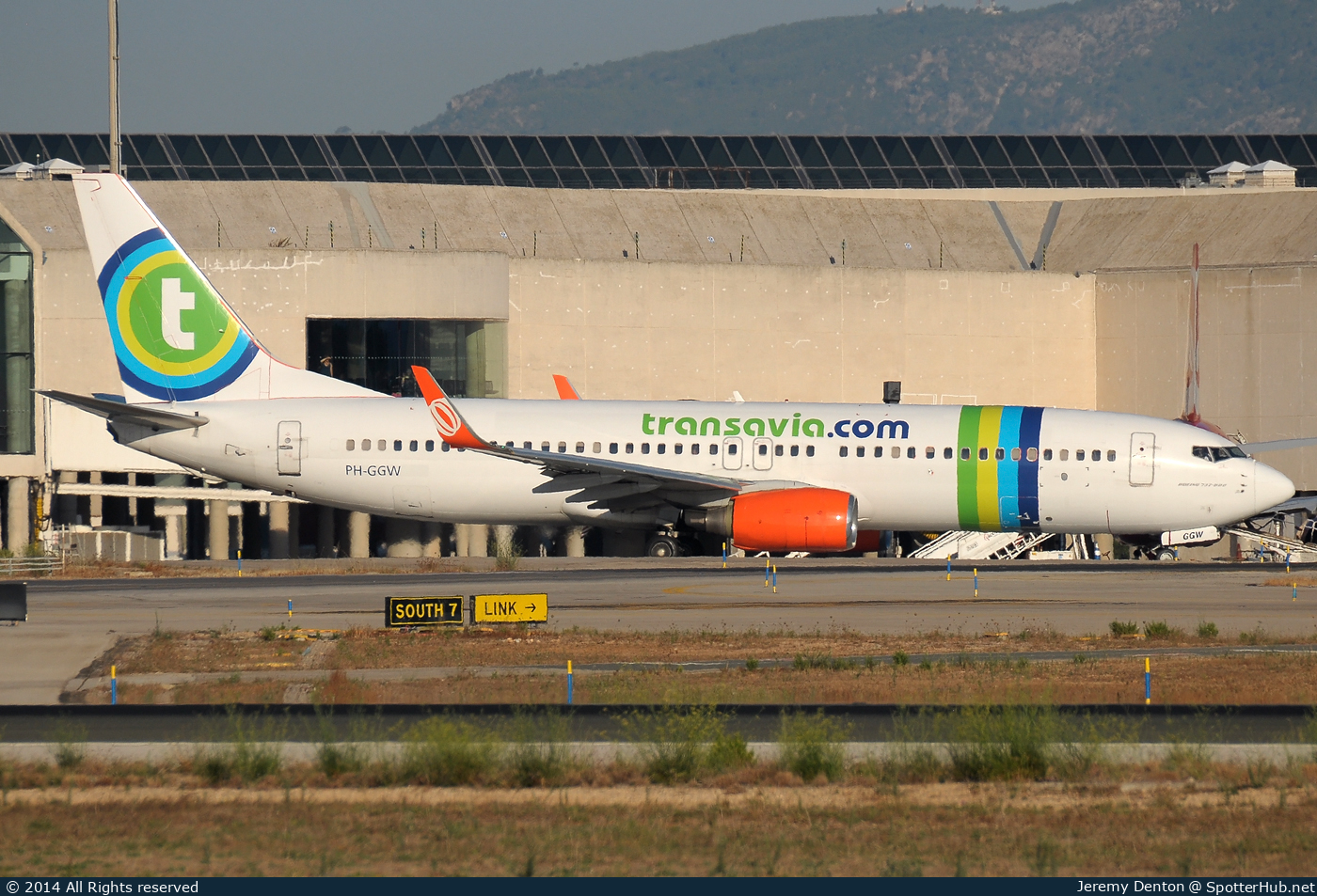 Photo of PH-GGW - Boeing 737-8EH operated by Transavia