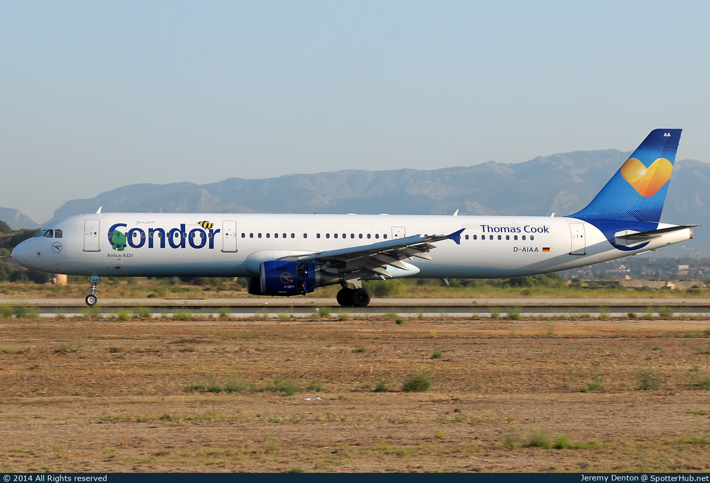 Photo of D-AIAA - Airbus A321-211 operated by Condor