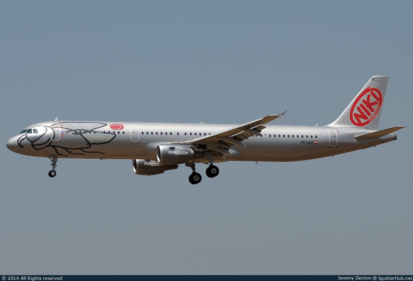 Photo of OE-LEZ - Airbus A321-211 operated by Niki