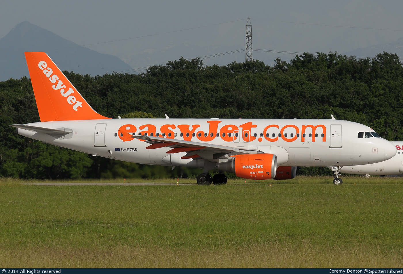 Photo of G-EZBK - Airbus A319-111 operated by easyJet
