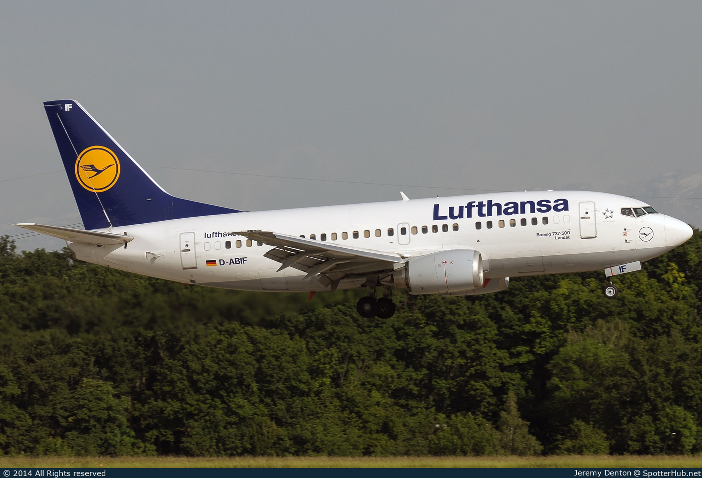 Photo of D-ABIF - Boeing 737-530 operated by Lufthansa