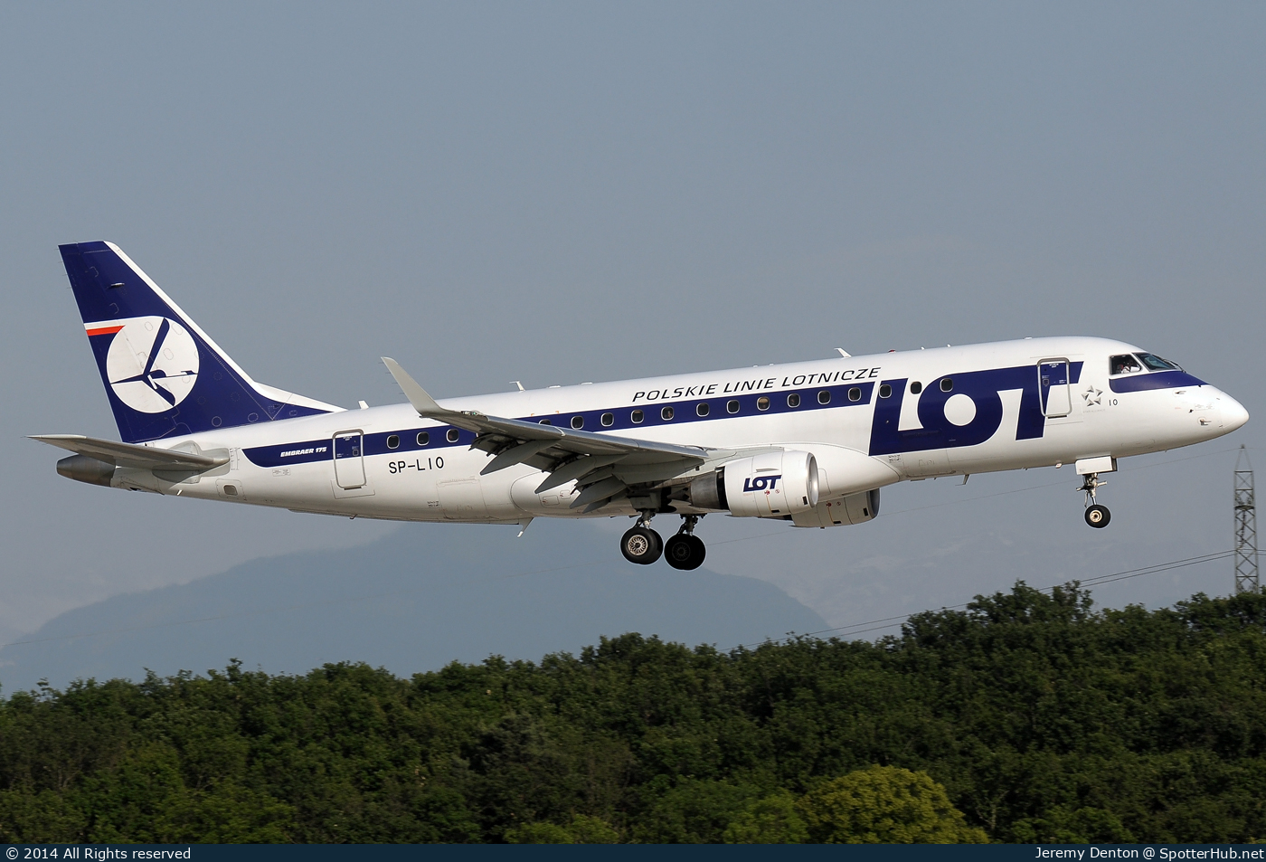 Photo of SP-LIO - Embraer ERJ-175LR operated by LOT Polish Airlines