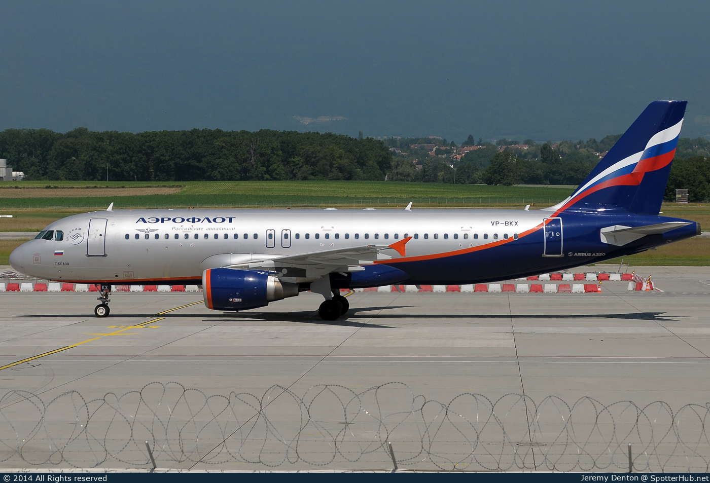 Photo of VP-BKX - Airbus A320-214 operated by Aeroflot