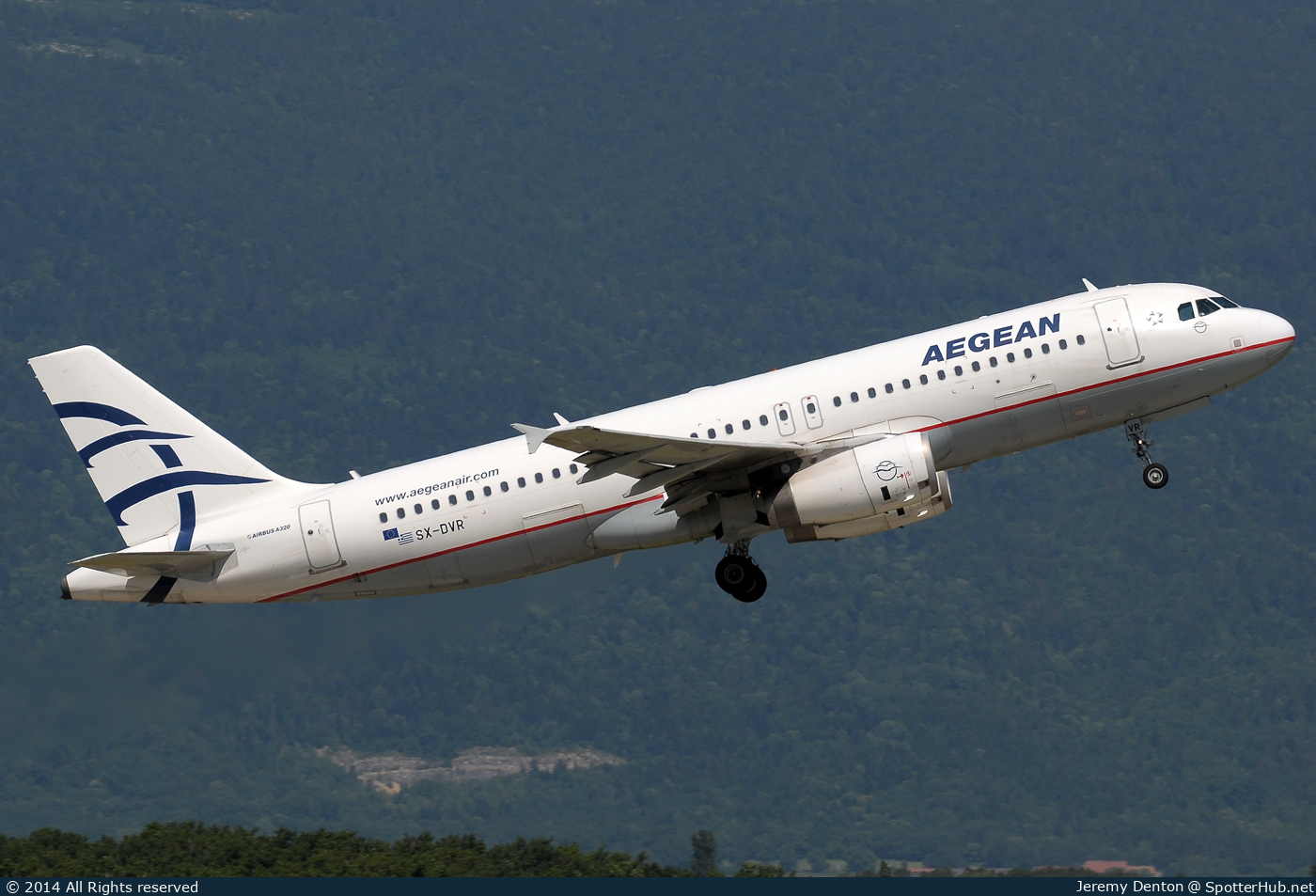 Photo of SX-DVR - Airbus A320-232 operated by Aegean Airlines