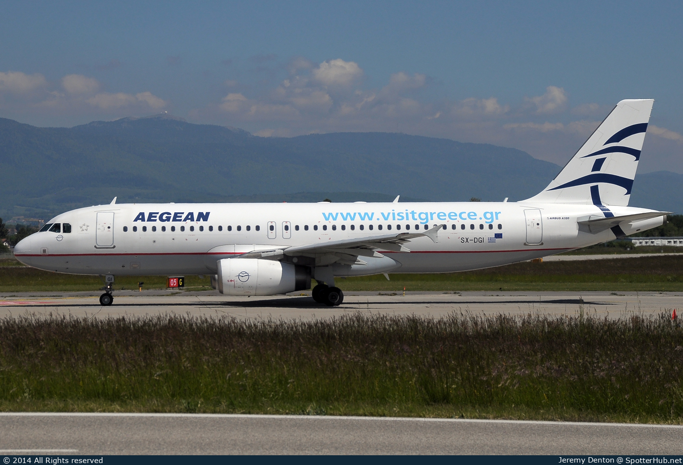 Photo of SX-DGI - Airbus A320-232 operated by Aegean Airlines