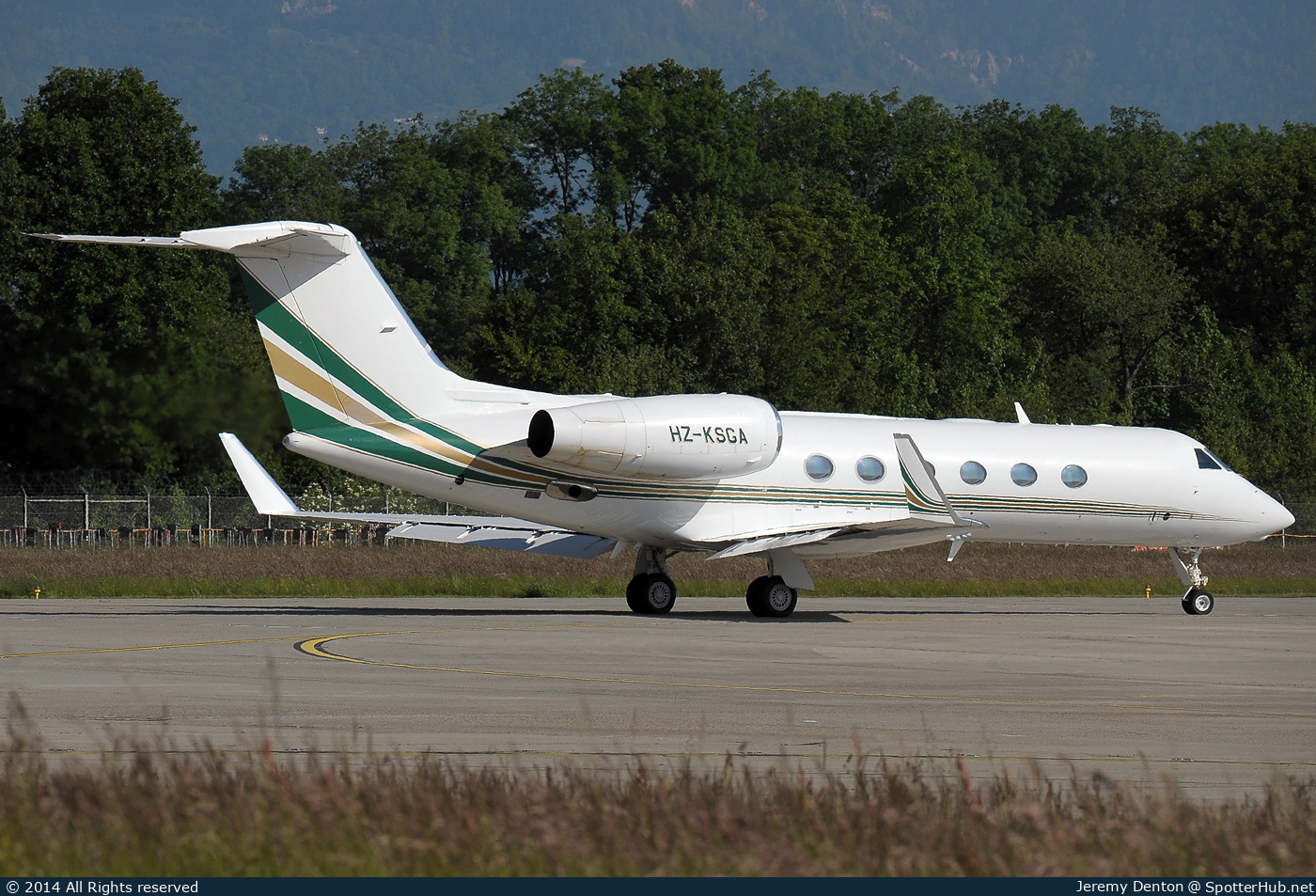 Photo of HZ-KSGA - Gulfstream GIV-X (G450) operated by NAS National Air Services