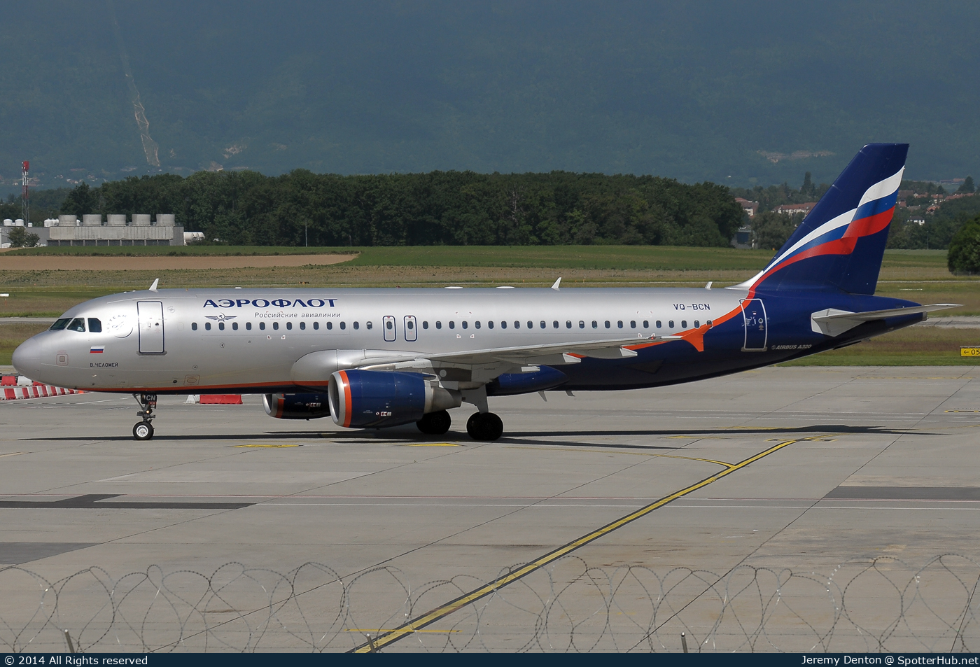 Photo of VQ-BCN - Airbus A320-214 operated by Aeroflot
