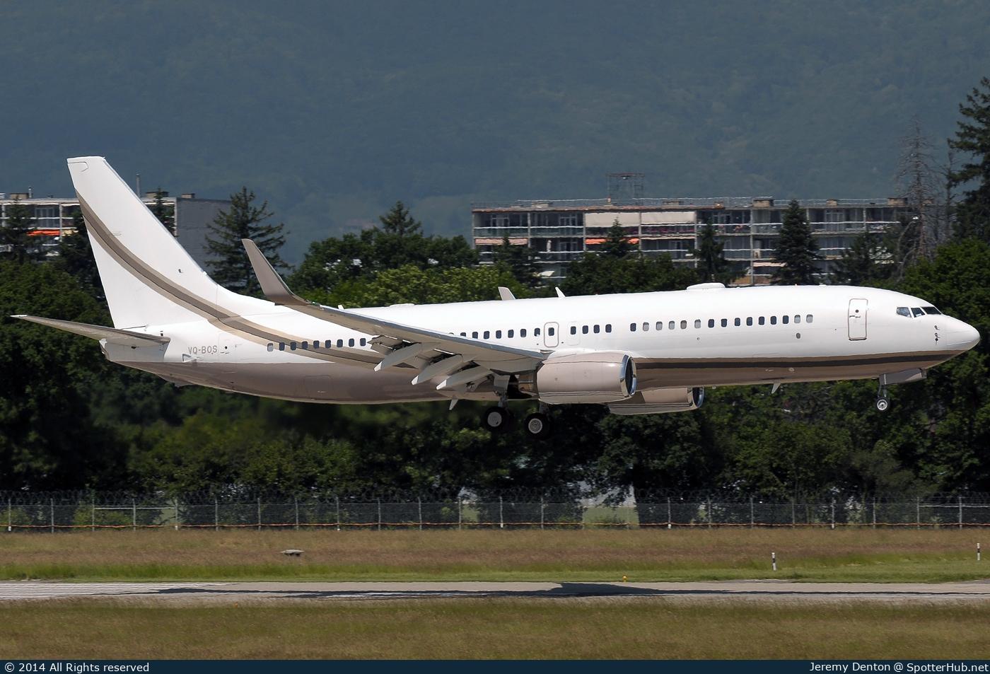 Photo of VQ-BOS - Boeing 737-8GQ(BBJ2) operated by Private