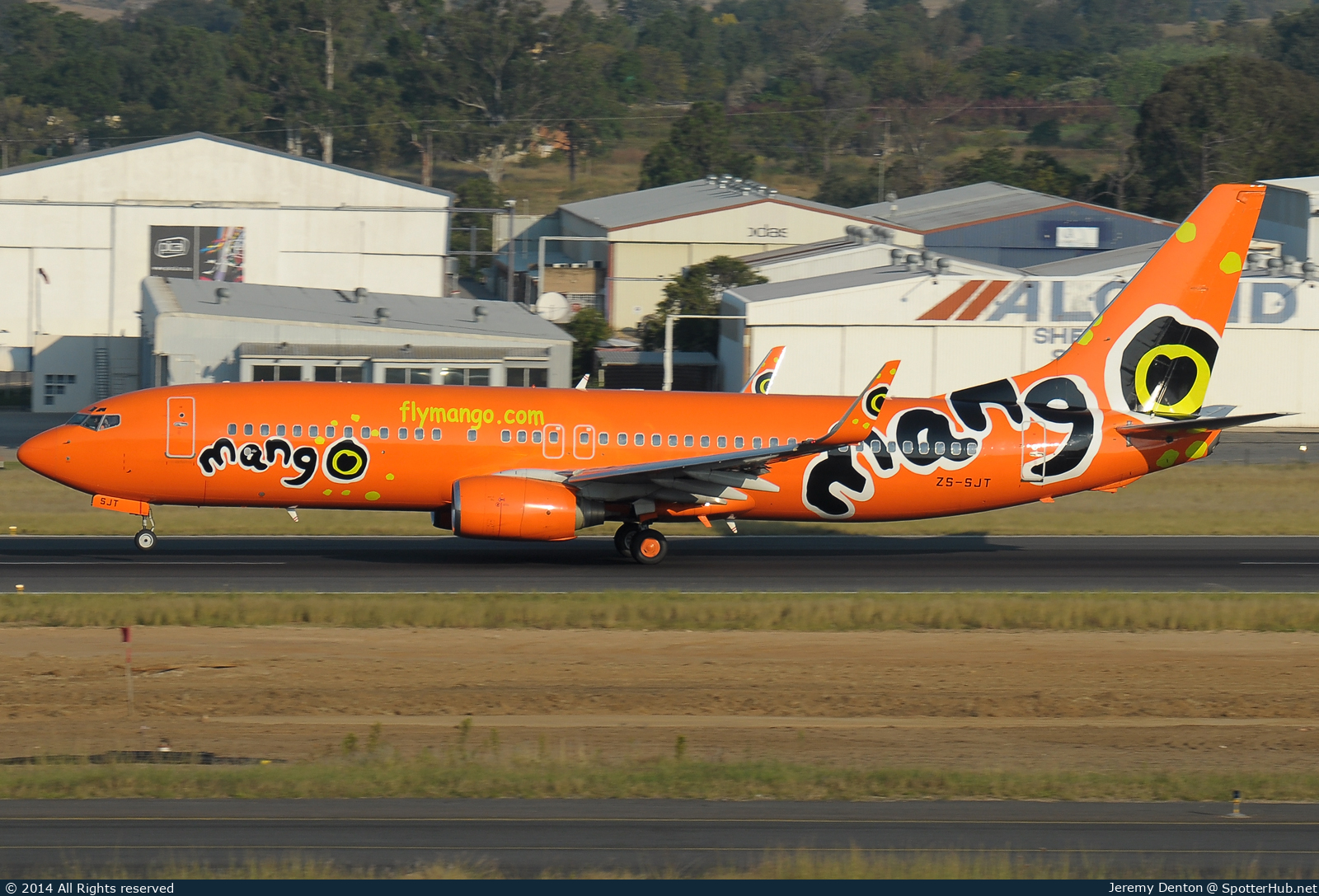 Photo of ZS-SJT - Boeing 737-844 operated by Mango