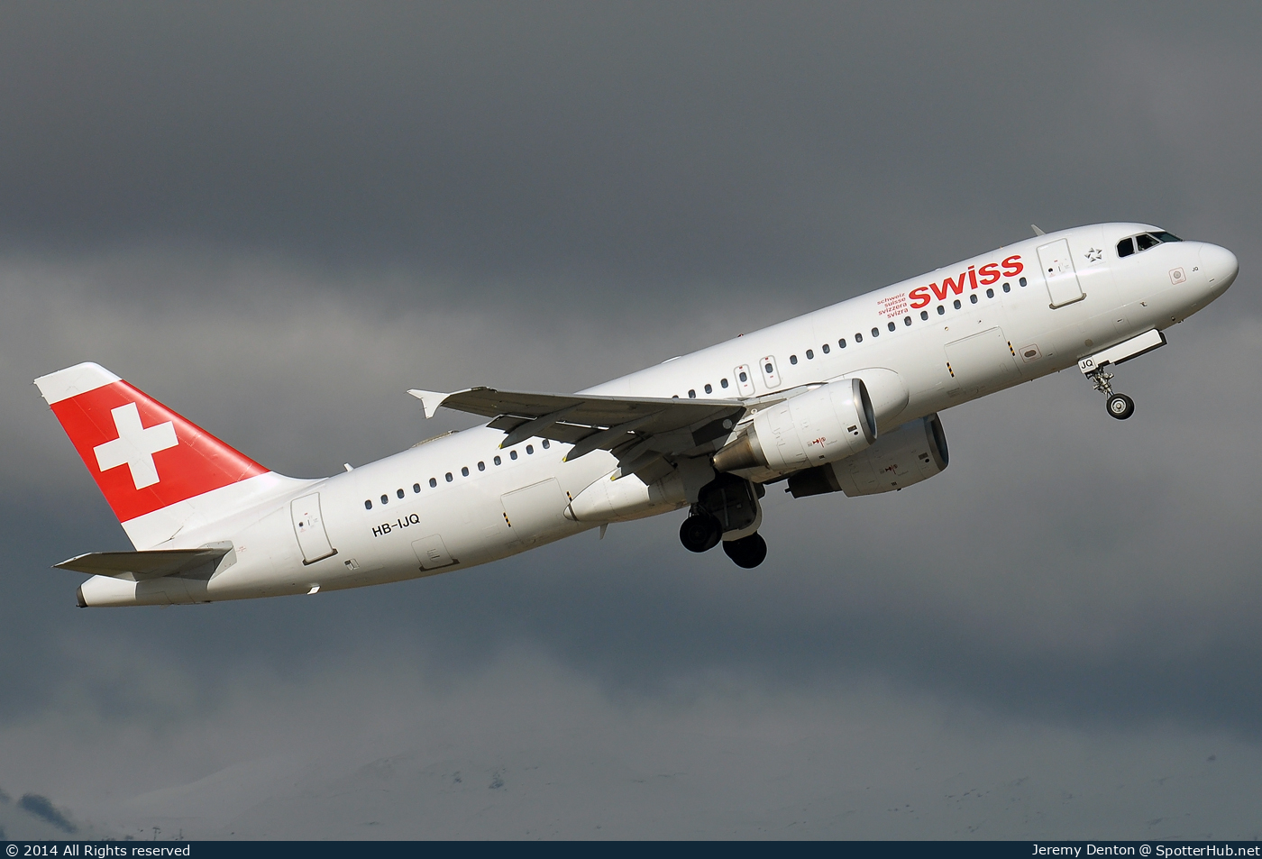 Photo of HB-IJQ - Airbus A320-214 operated by Swiss International Air Lines