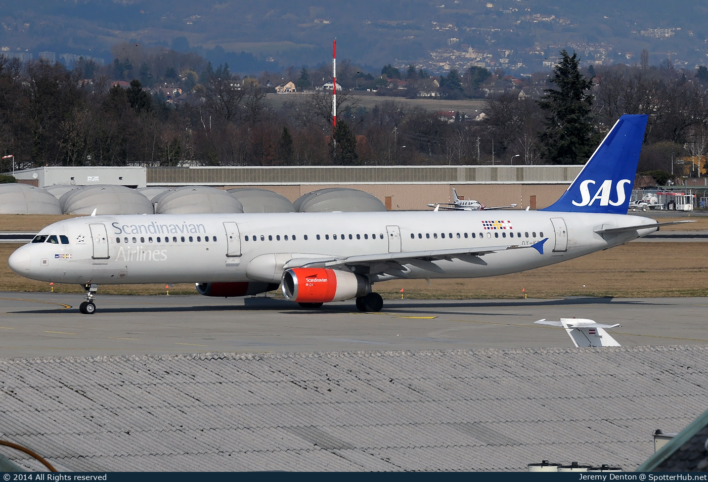 Photo of OY-KBE - Airbus A321-232 operated by SAS Scandinavian Airlines