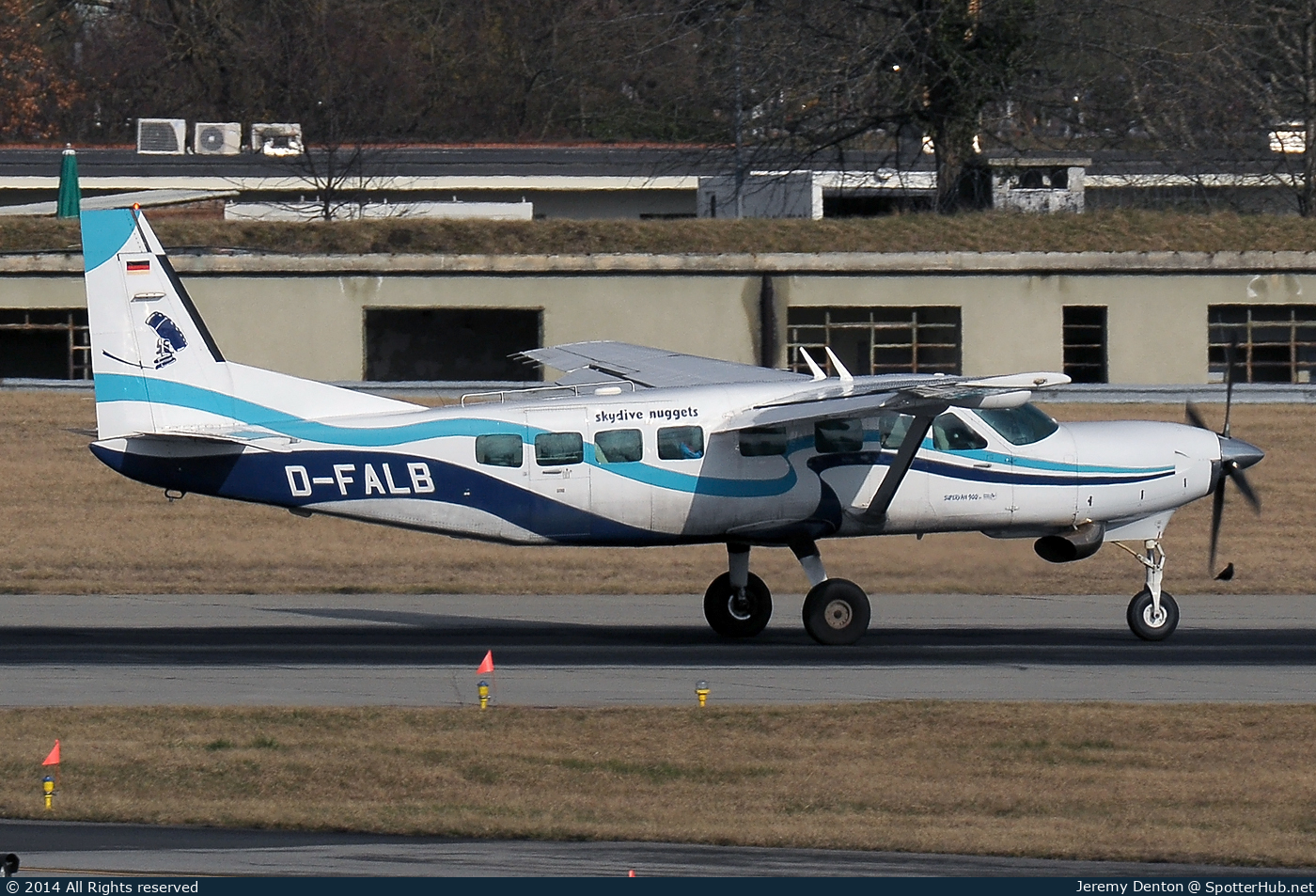 Photo of D-FALB - Cessna 208B Grand Caravan operated by Skydive Nuggets