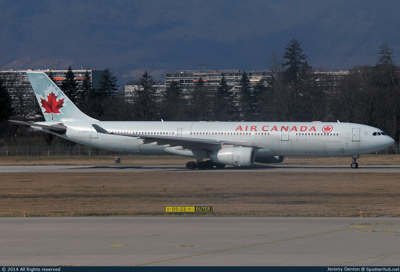Photo of C-GHKW - Airbus A330-343 operated by Air Canada