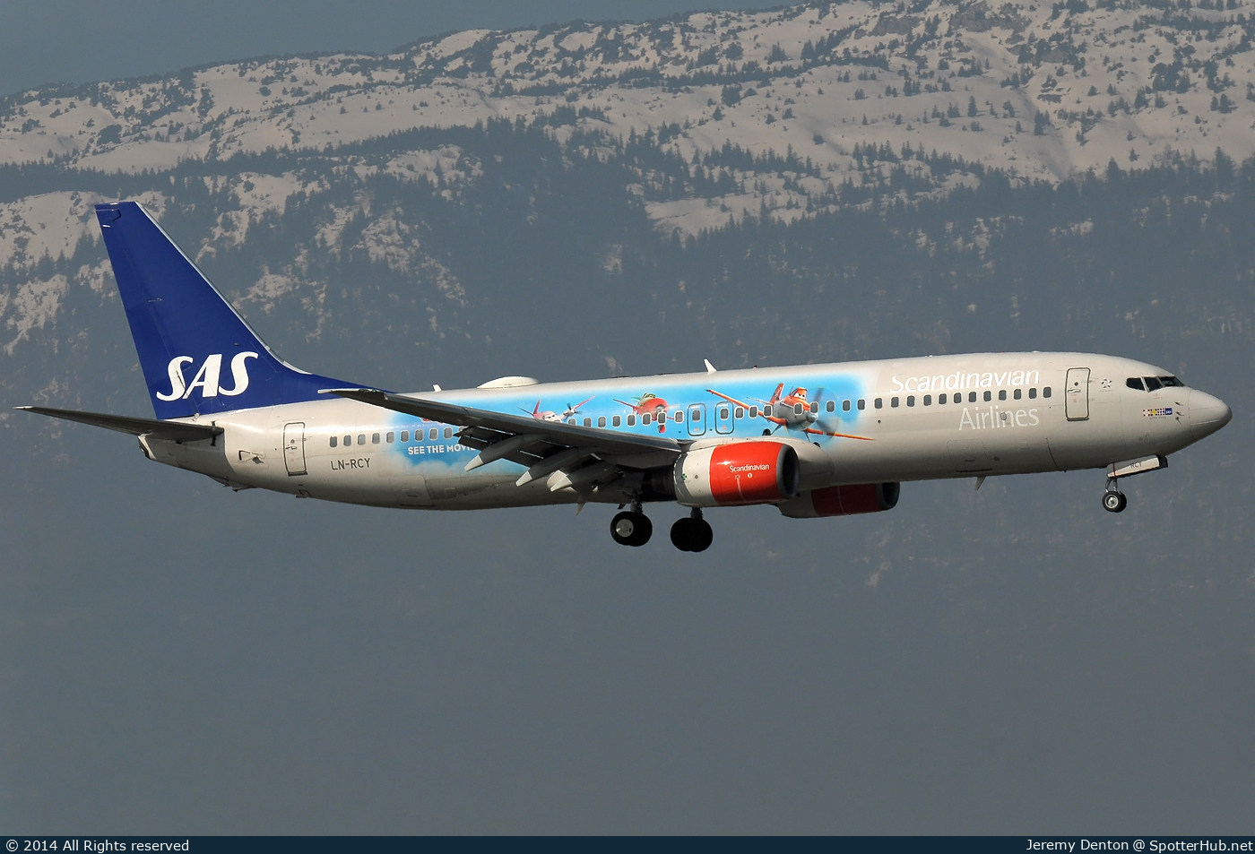 Photo of LN-RCY - Boeing 737-883 operated by SAS Scandinavian Airlines