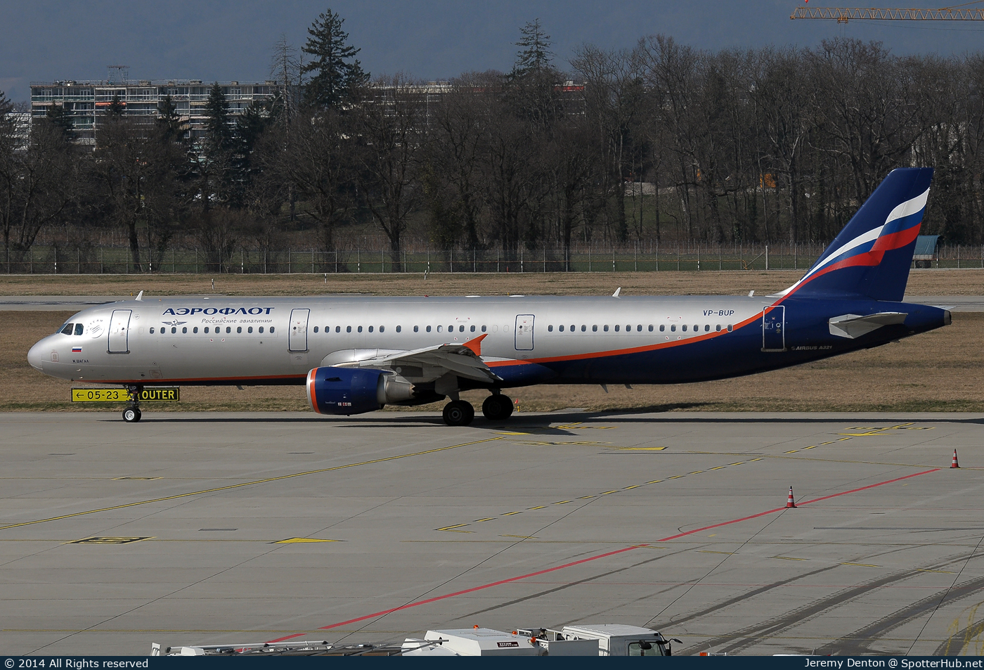 Photo of VP-BUP - Airbus A321-211 operated by Aeroflot