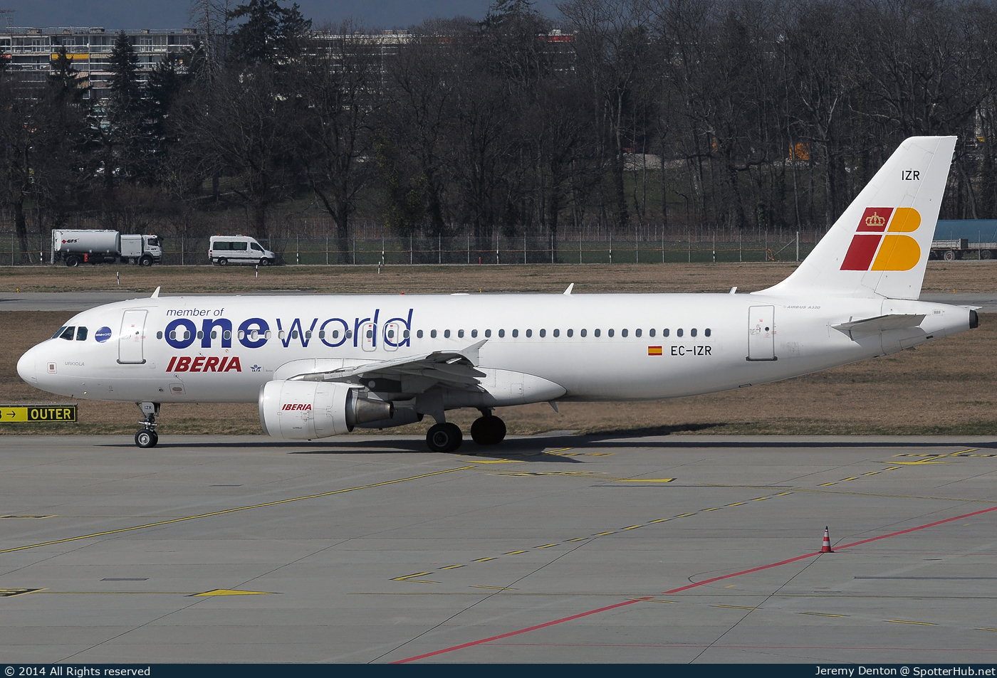 Photo of EC-IZR - Airbus A320-214 operated by Iberia