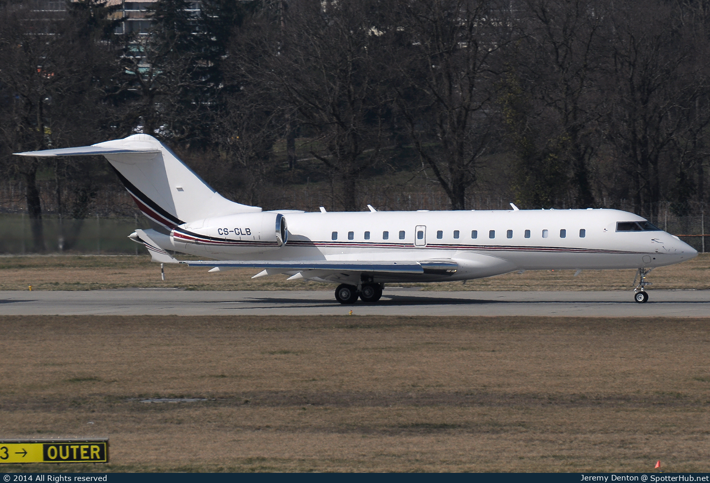 Photo of CS-CLB - Bombardier Challenger 650 operated by NetJets Europe