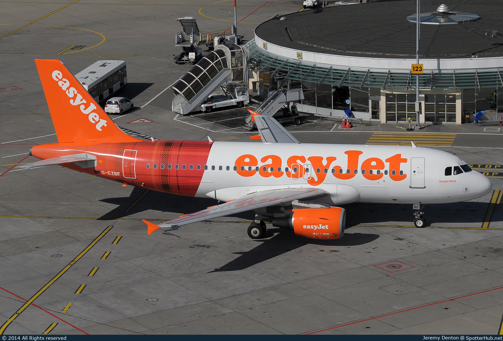 Photo of G-EZBF - Airbus A319-111 operated by easyJet