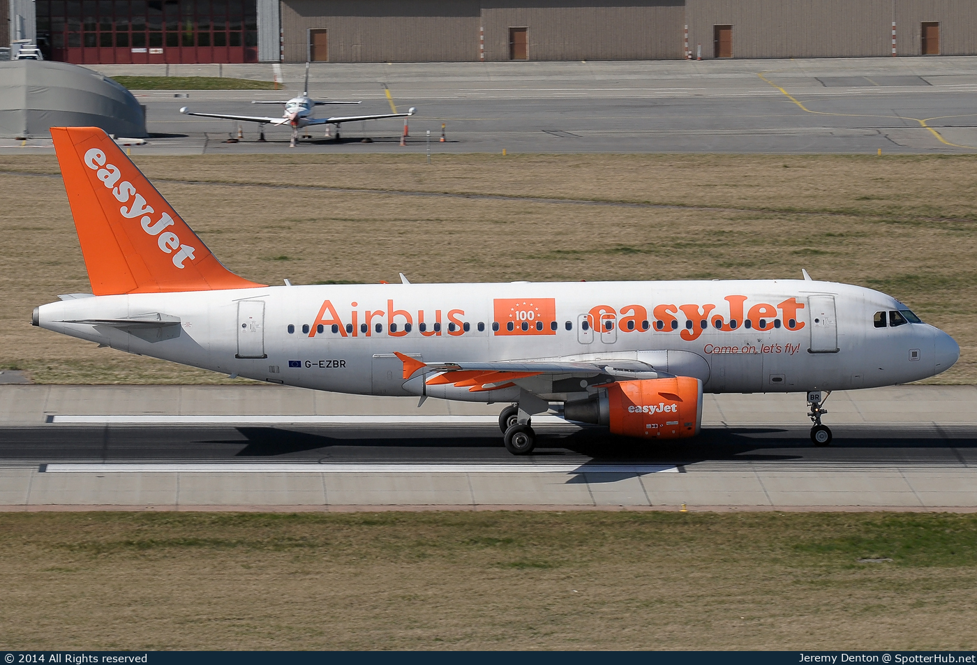 Photo of G-EZBR - Airbus A319-111 operated by easyJet
