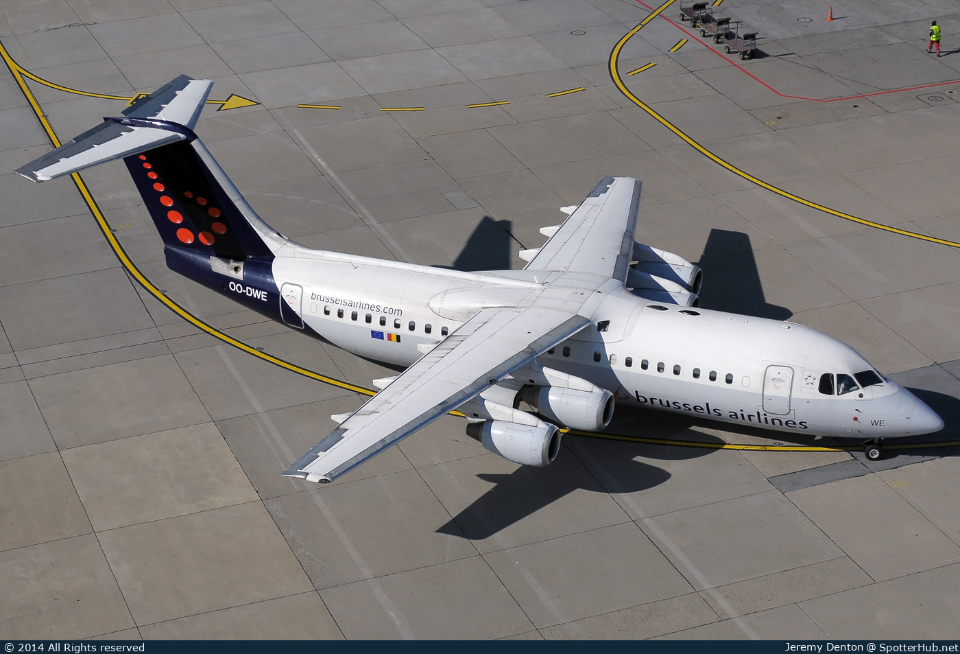 Photo of OO-DWE - British Aerospace Avro RJ100 operated by Brussels Airlines