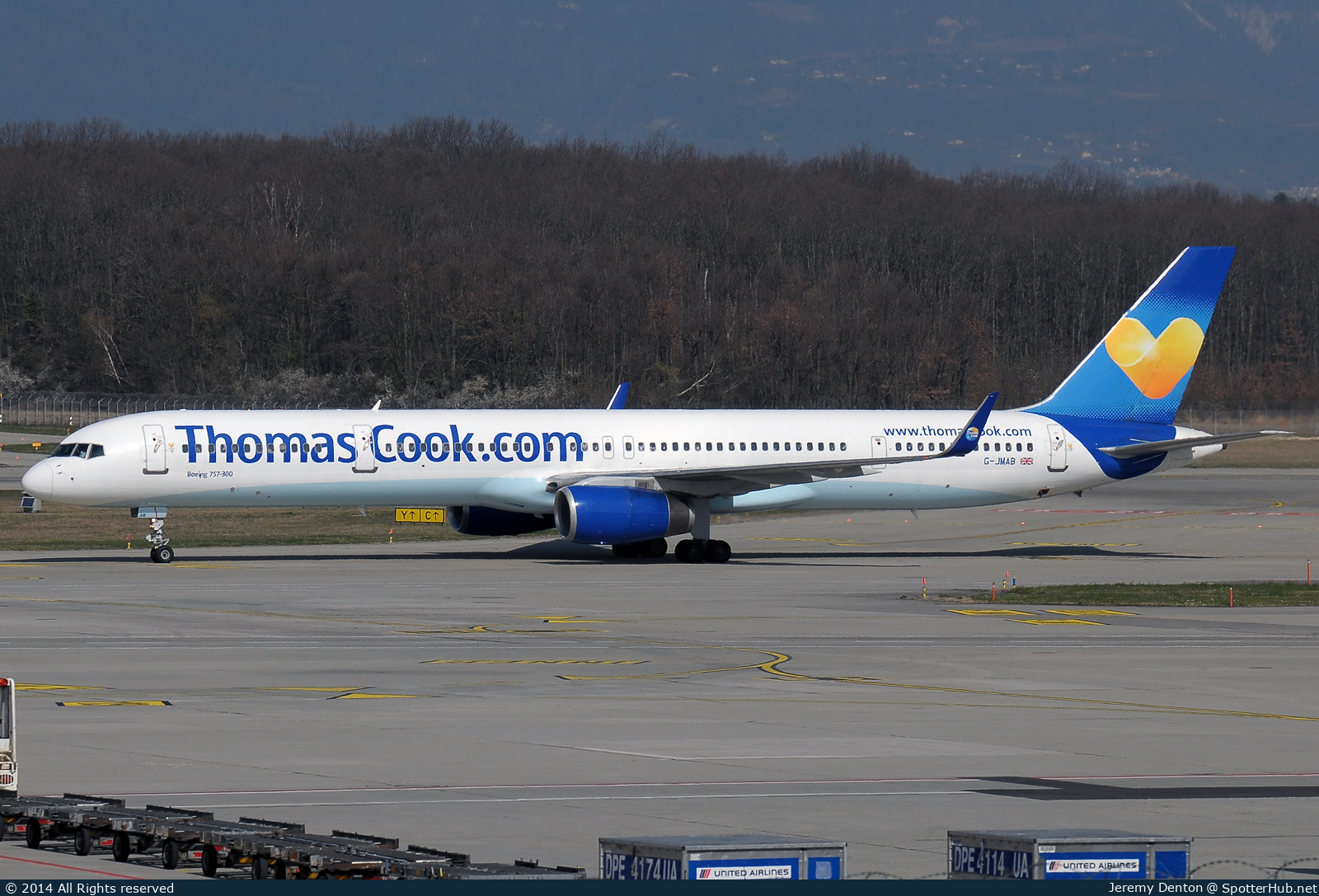 Photo of G-JMAB - Boeing 757-3CQ operated by Thomas Cook Airlines