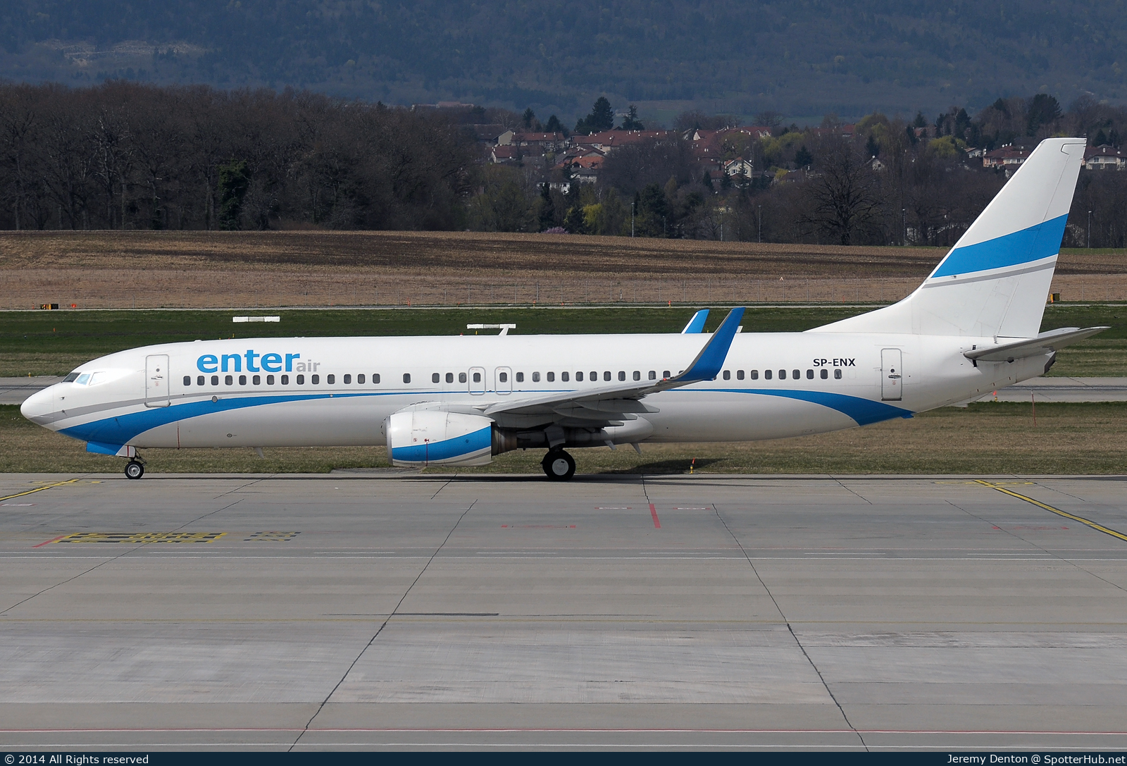 Photo of SP-ENX - Boeing 737-8Q8 operated by Enter Air