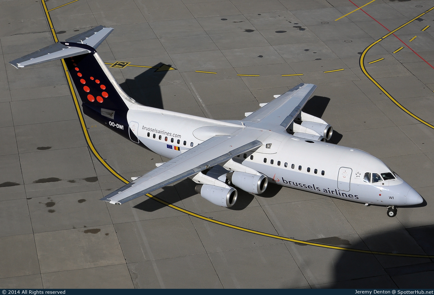 Photo of OO-DWI - British Aerospace Avro RJ100 operated by Brussels Airlines