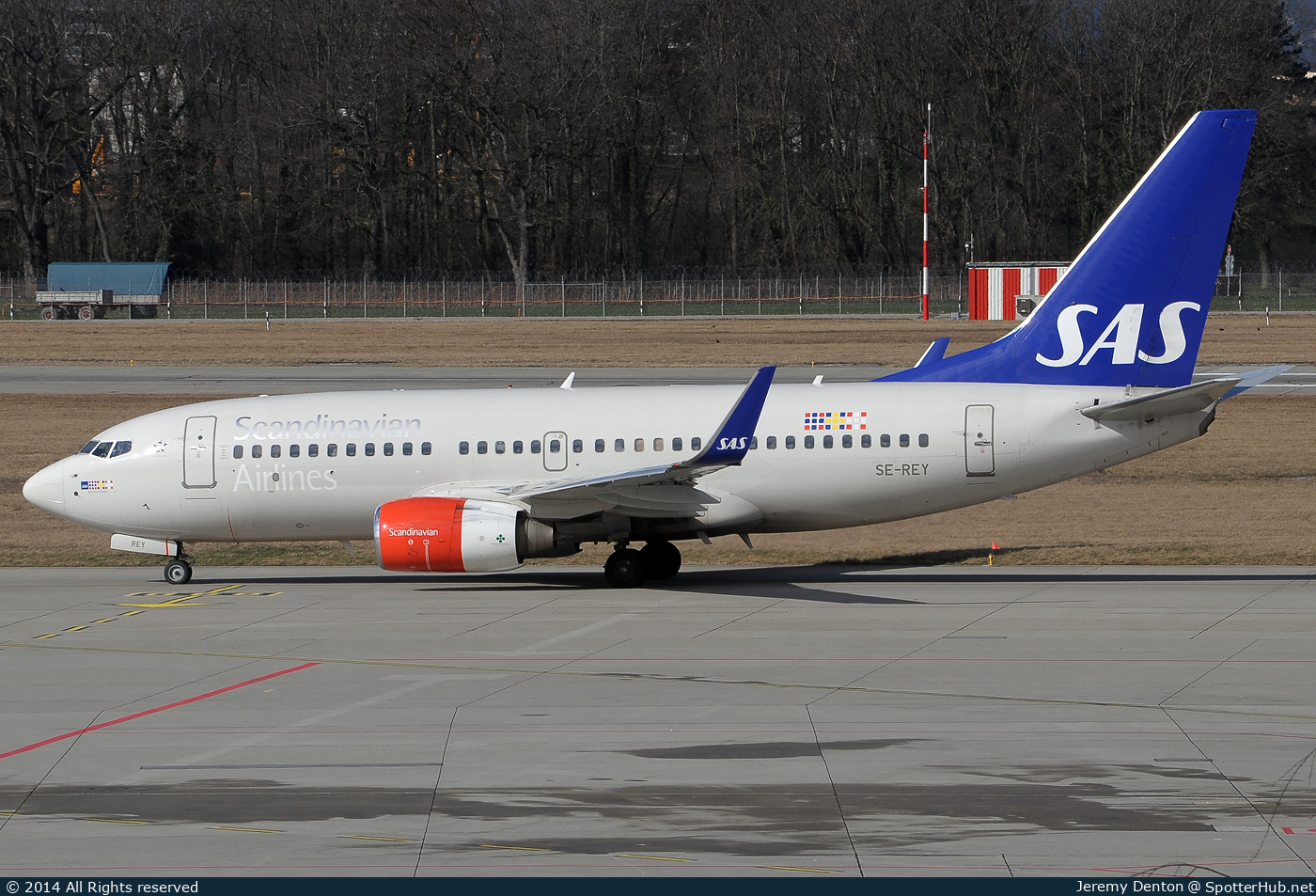 Photo of SE-REY - Boeing 737-76N operated by SAS Scandinavian Airlines