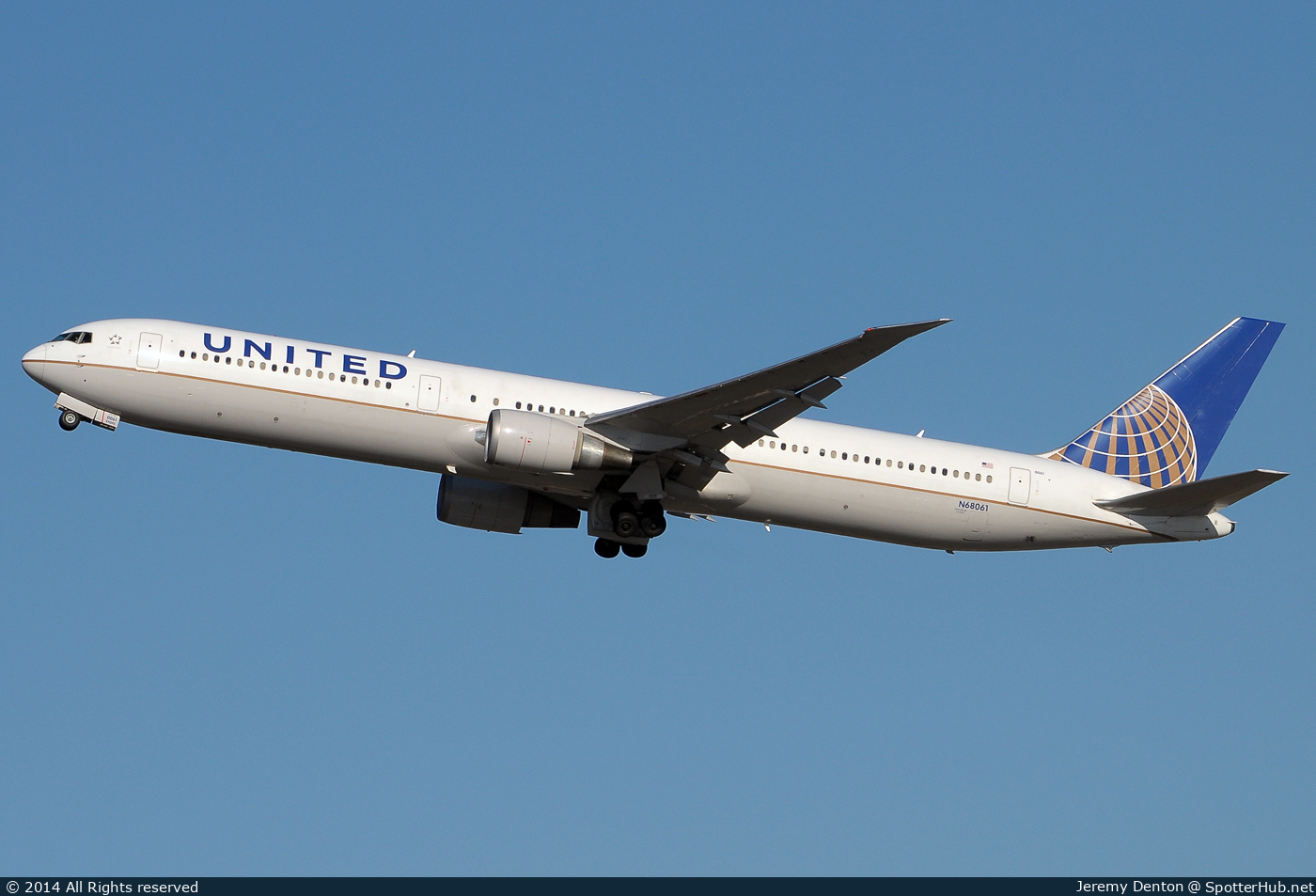 Photo of N68061 - Boeing 767-424(ER) operated by United Airlines