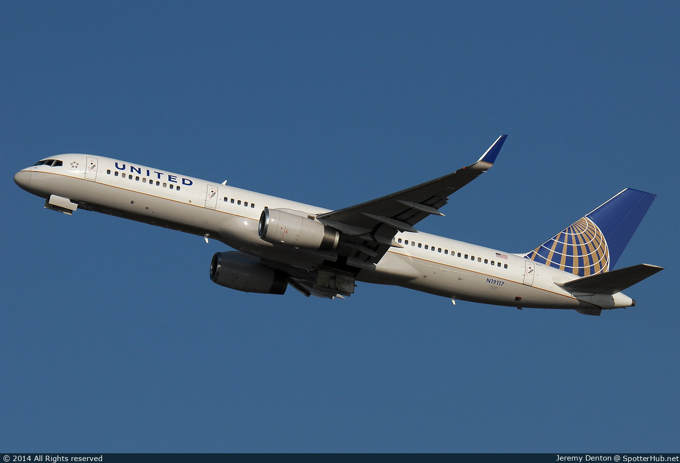 Photo of N19117 - Boeing 757-224 operated by United Airlines