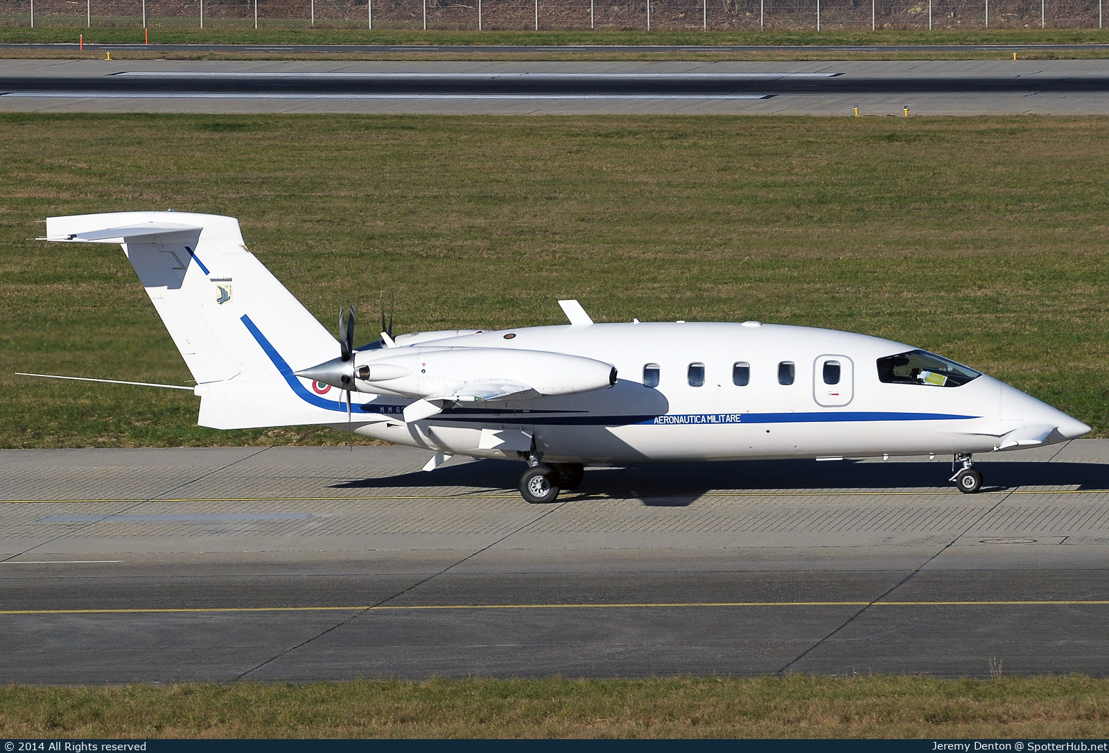 Photo of MM62203 - Piaggio P.180AM Avanti operated by Italian Air Force