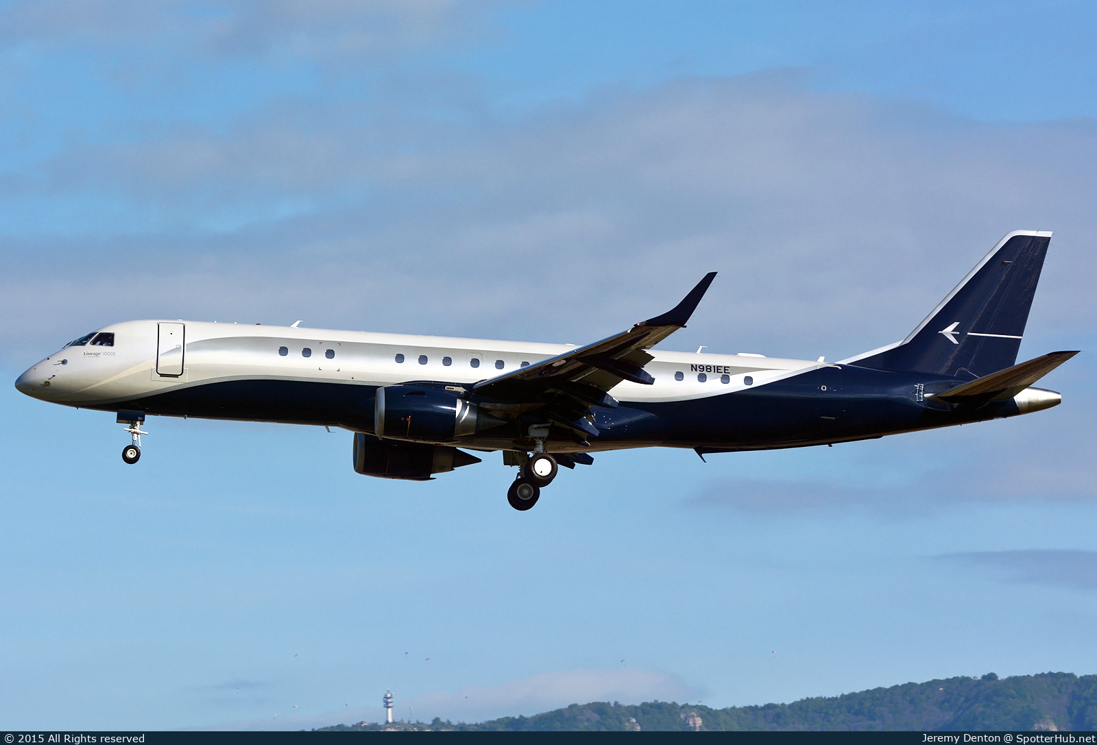 Photo of N981EE - Embraer Lineage 1000 operated by Embraer Executive Aircraft