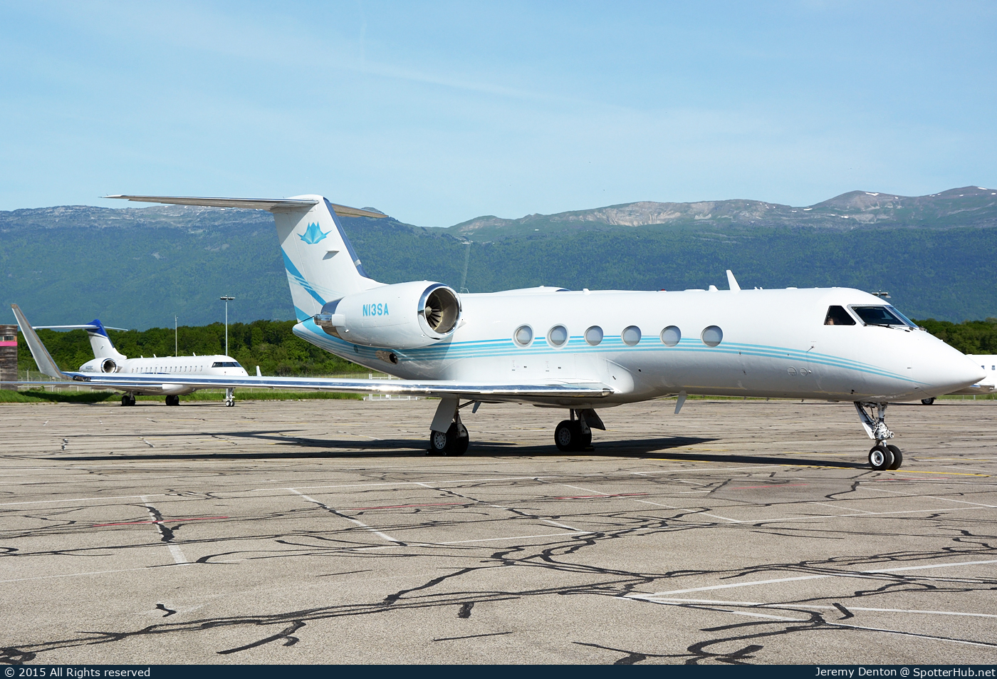 Photo of N13SA - Gulfstream GIV operated by Taughannock Aviation