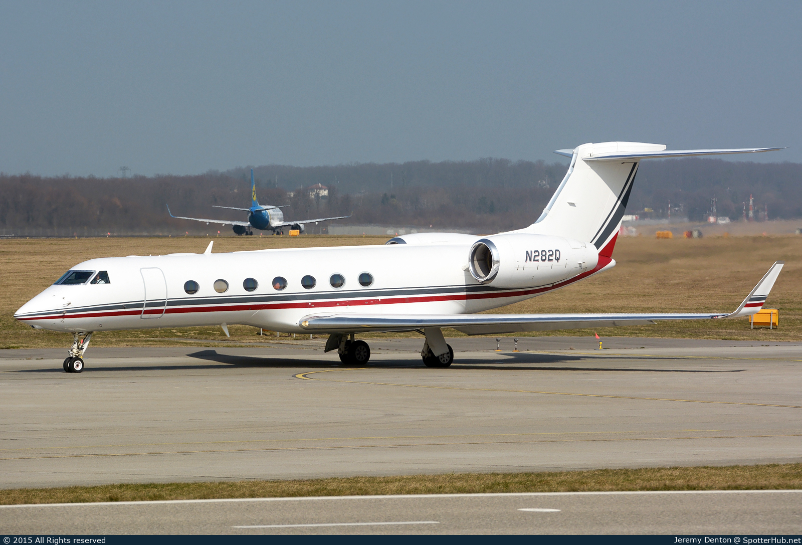 Photo of N282Q - Gulfstream GV-SP (G550) operated by Private