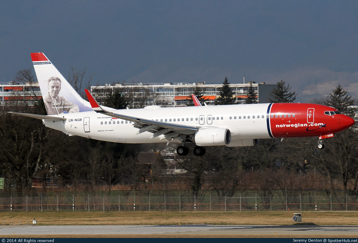 Photo of LN-NGB - Boeing 737-8JP operated by Norwegian Air Shuttle