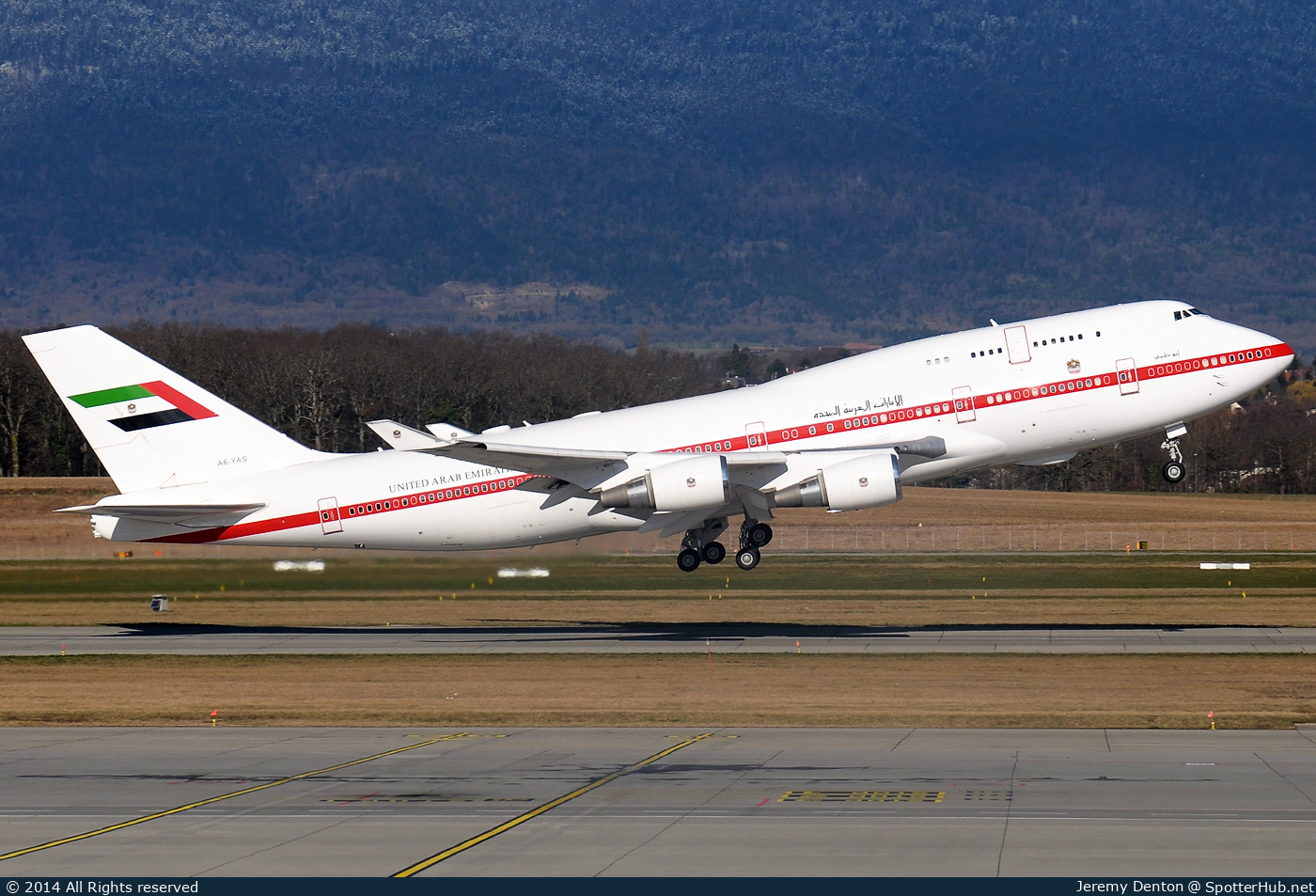 Photo of A6-YAS - Boeing 747-4F6 operated by United Arab Emirates Presidential Flight