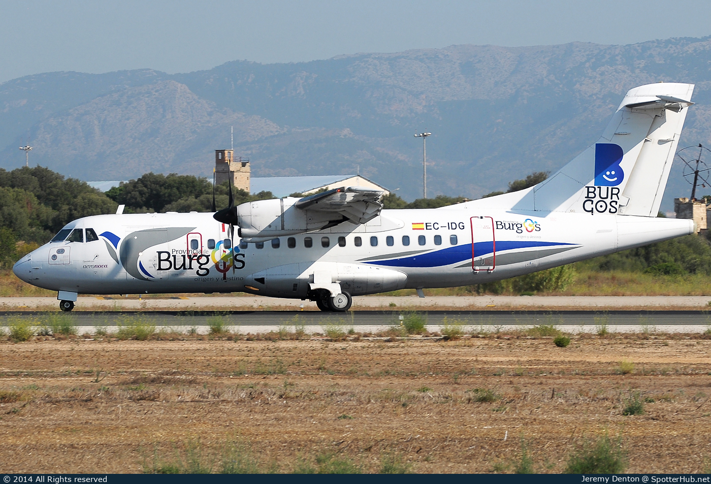 Photo of EC-IDG - ATR 42-320 operated by Aeronova