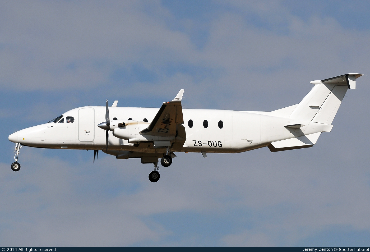 Photo of ZS-OUG - Beechcraft 1900D operated by CemAir